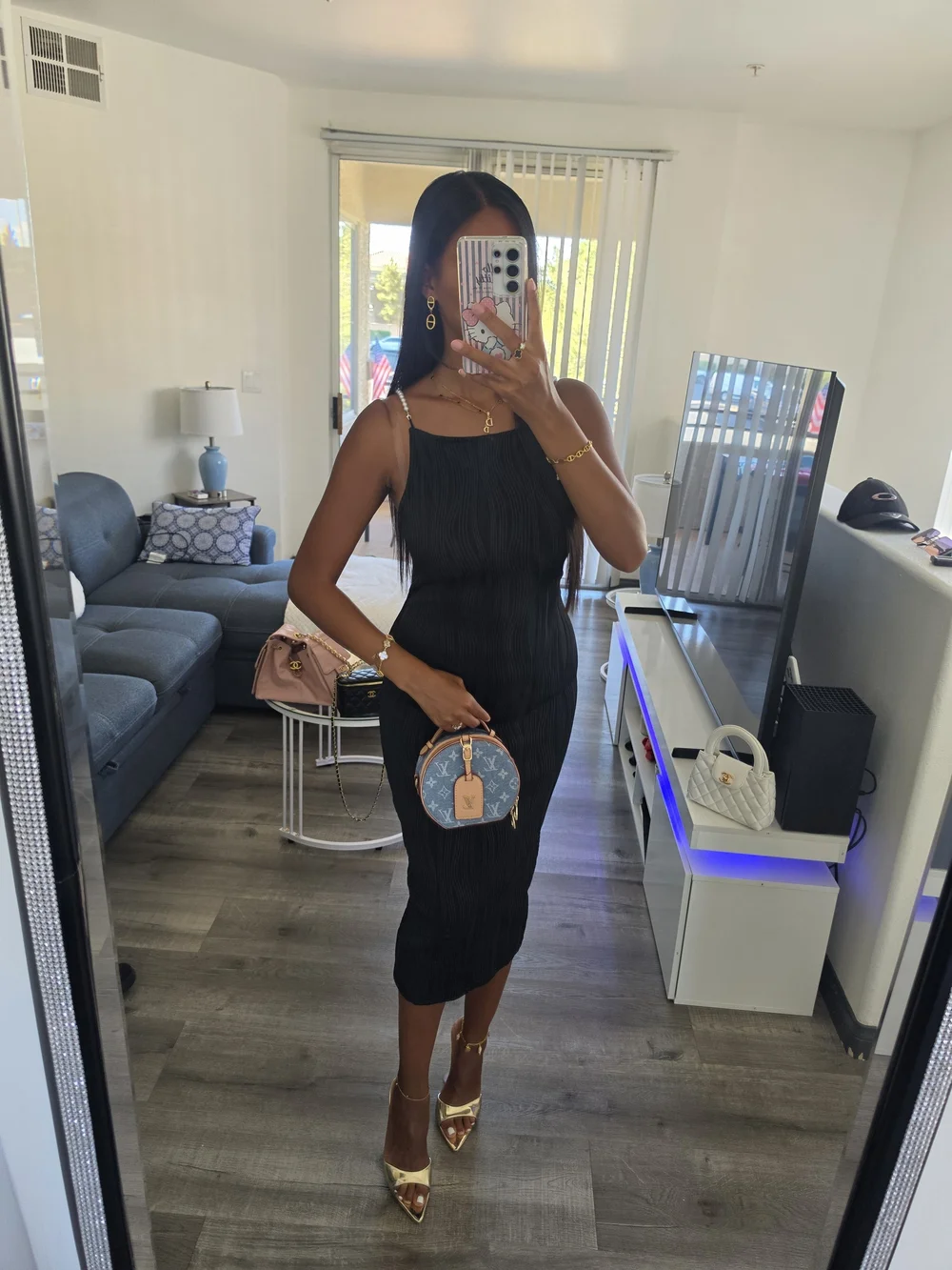 Sleek Black Midi Bodycon Dress - Picture 10 of 17